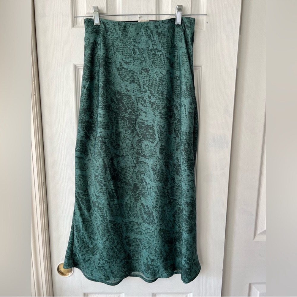 Green Snake-Print Midi Skirt small a new day - Picture 2 of 9